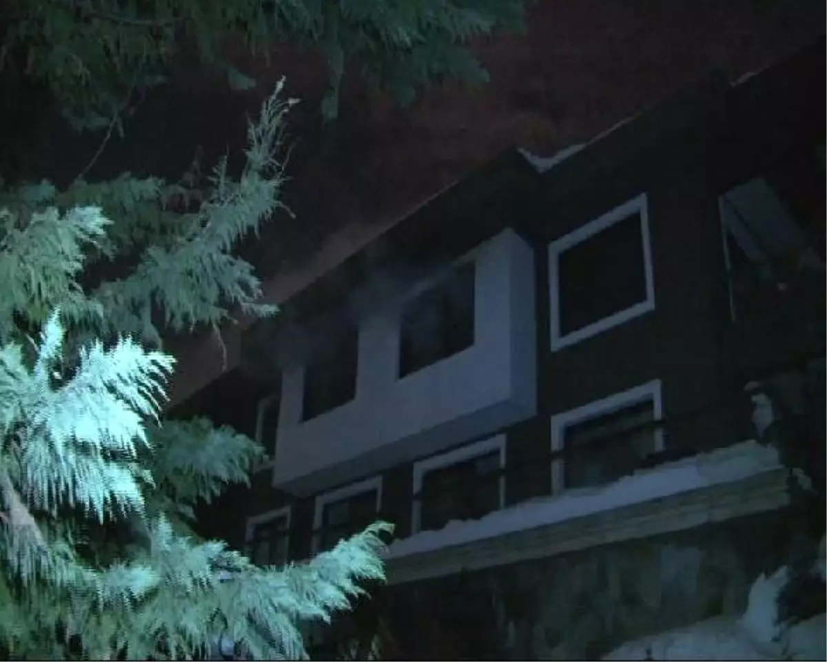 Üsküdar\'da Villada Yangın