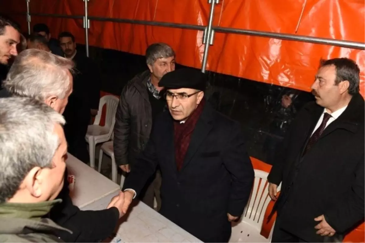 Vali Demirtaş, El Bab Şehidi Jandarma Astsubay Kıdemli Çavuş Duran Keskin\'in Ailesine Başsağlığı...