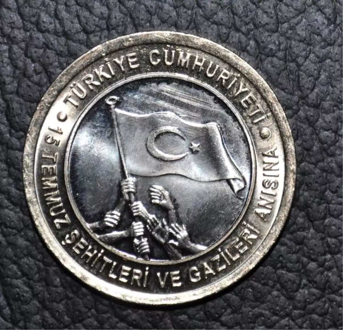 15 Temmuz Şehit ve Gazileri Anısına 1 TL\'ler Piyasada