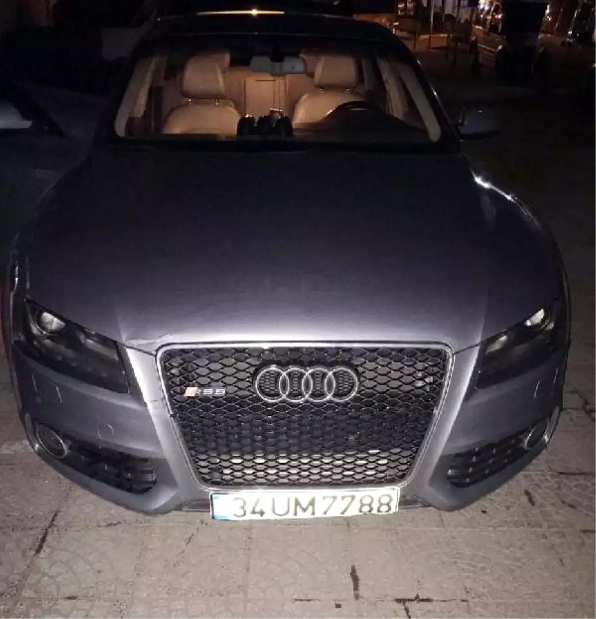 Çalıntı Otomobilde 39 Kilo Esrar ve Tabanca Ele Geçirildi