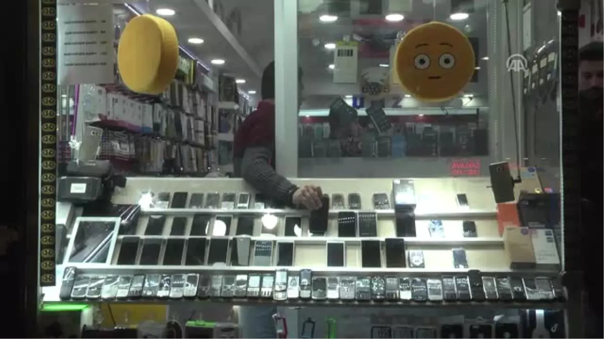 Cep Telefonu Hırsızlığı Güvenlik Kamerasına Yansıdı