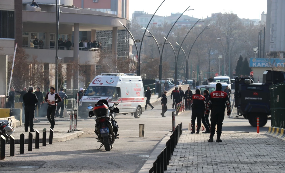 Dha Yurt: Gaziantep\'te Saldırıda Yaralanan Polis Ankara\'ya Sevk Edildi