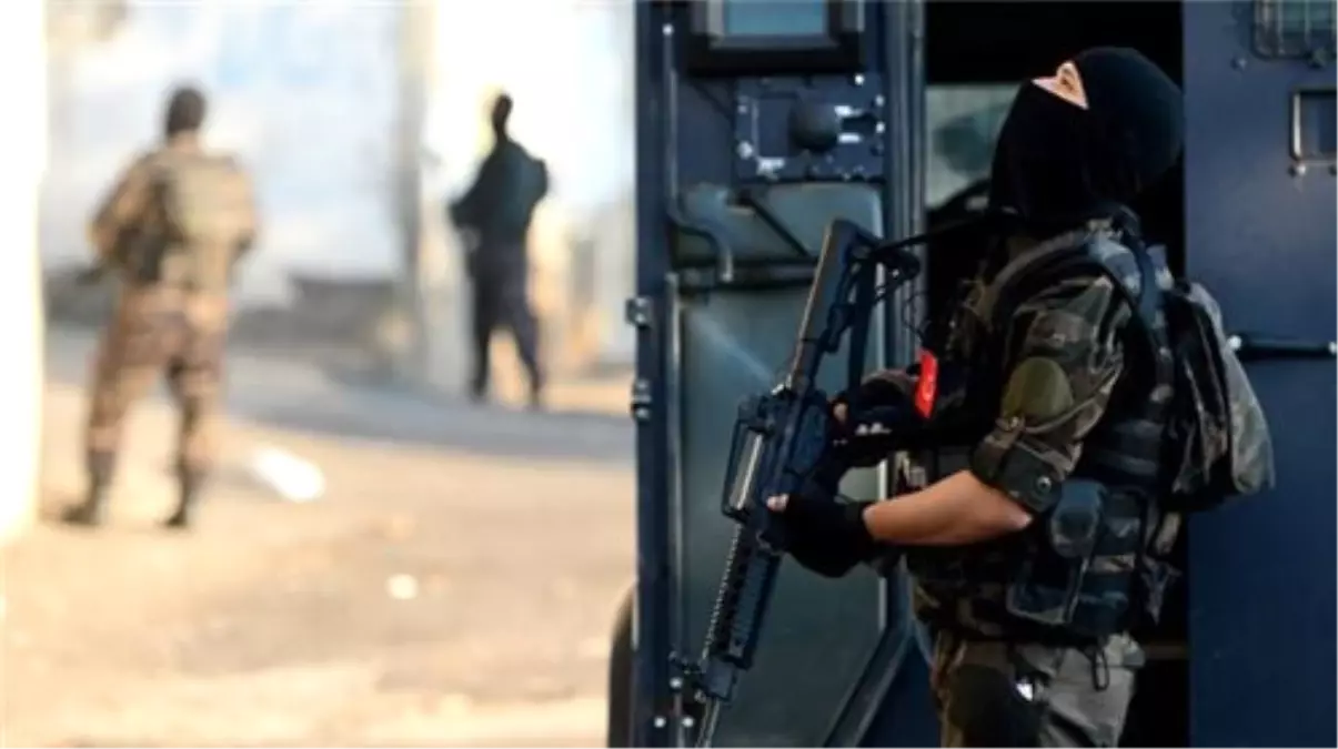 Güvenlik Güçleriyle Çatışmaya Giren Terörist Öldürüldü