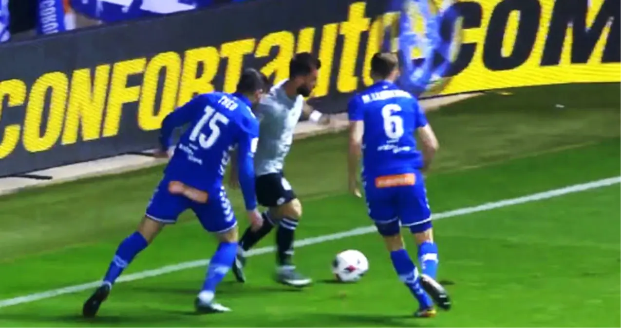 Emre Çolak\'ın Hareketi Tribünleri Ayağa Kaldırdı