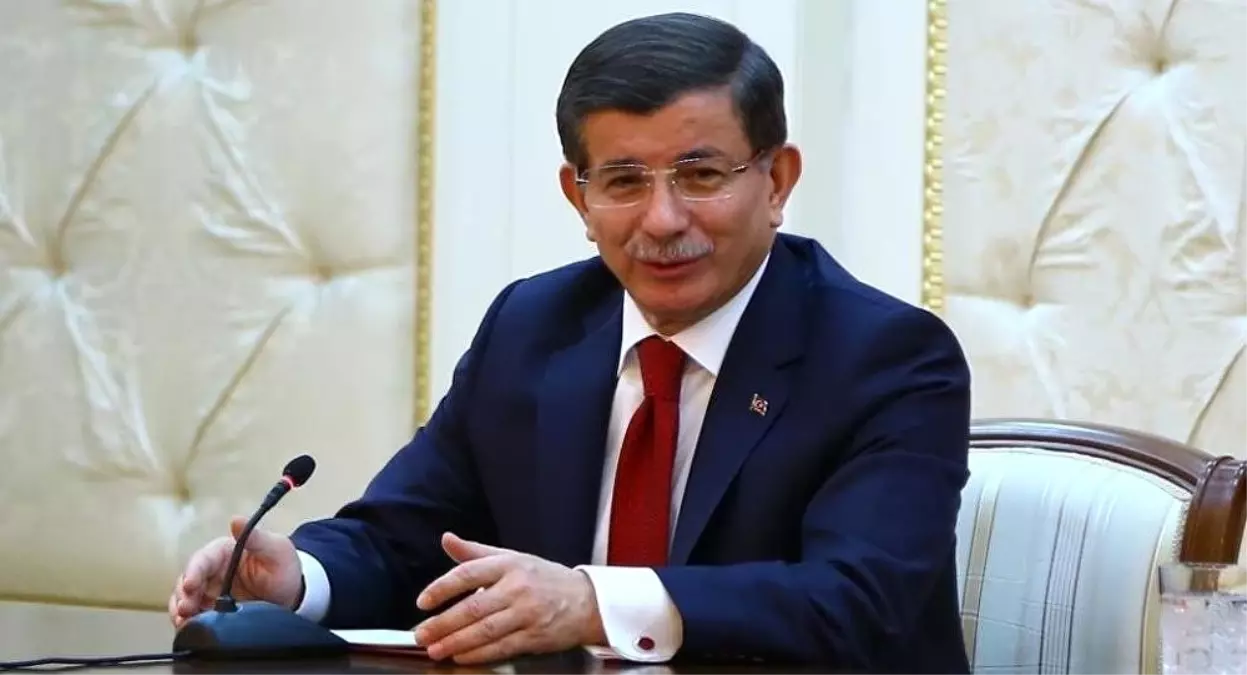 Eski Başbakan Davutoğlu, Darbe Komisyonuna Bilgi Verdi