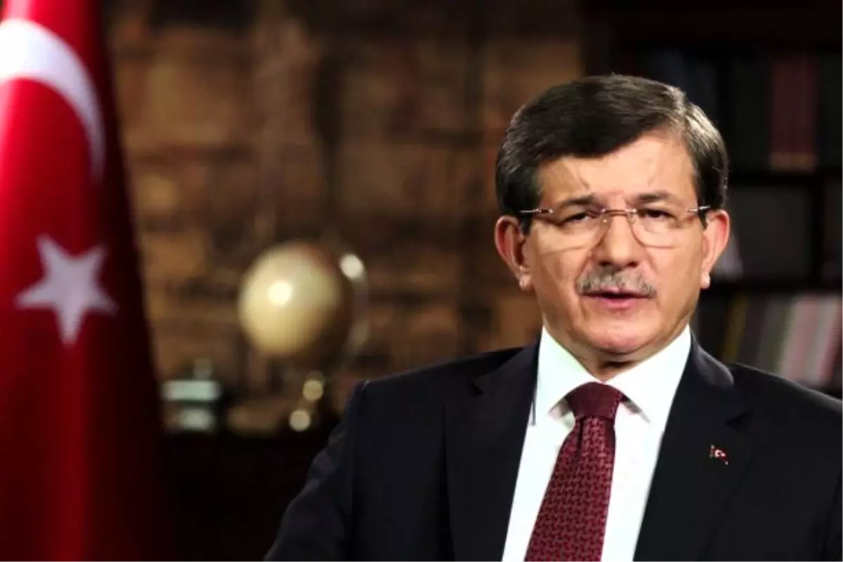 Eski Başbakan Davutoğlu Darbe Komisyonuna Bilgi Verdi