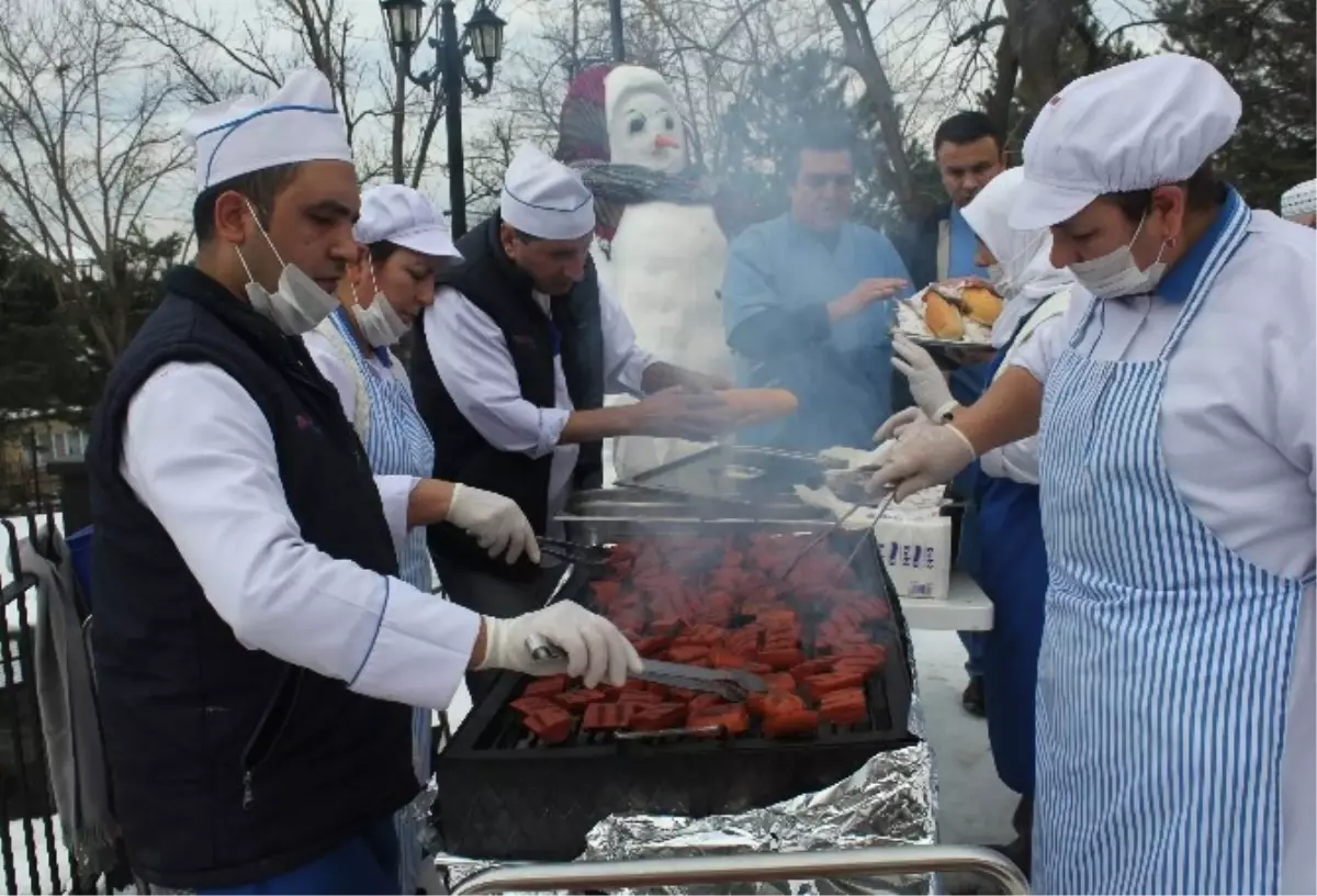 Huzurevi Sakinlerinden Karda Mangal Partisi