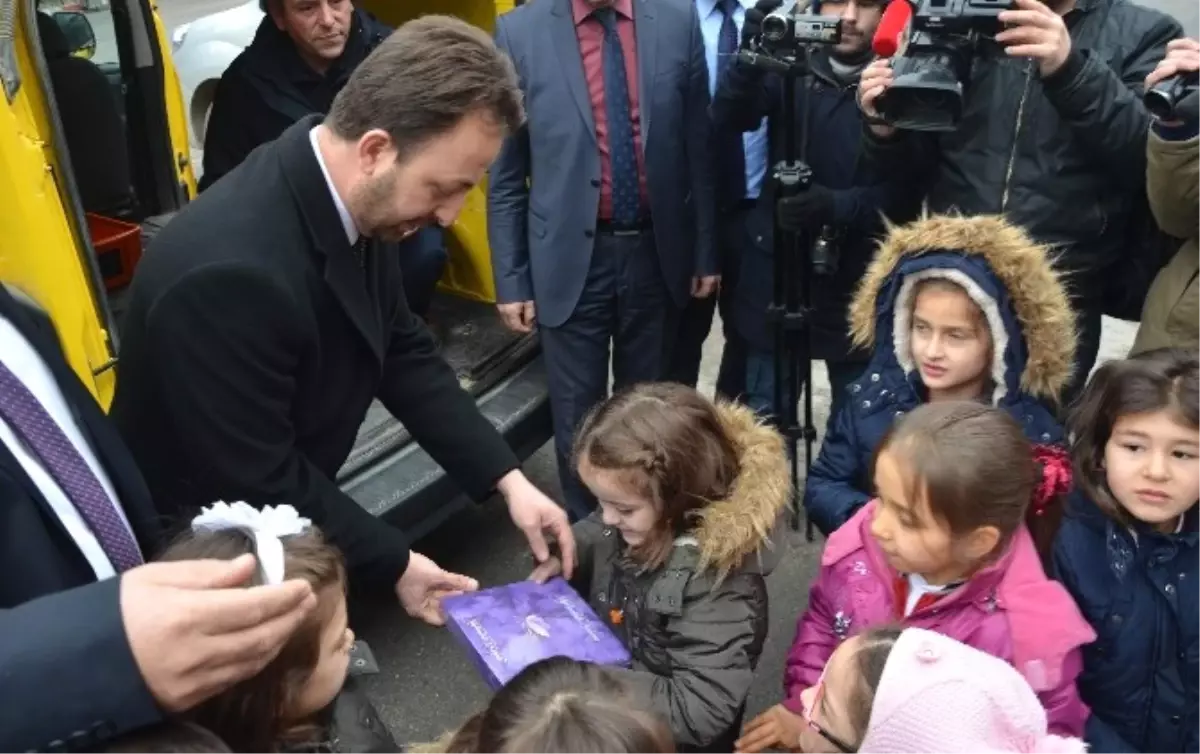 İlköğretim Öğrencilerinden El-Bab\'daki Askerlere Lokum ve Mektup