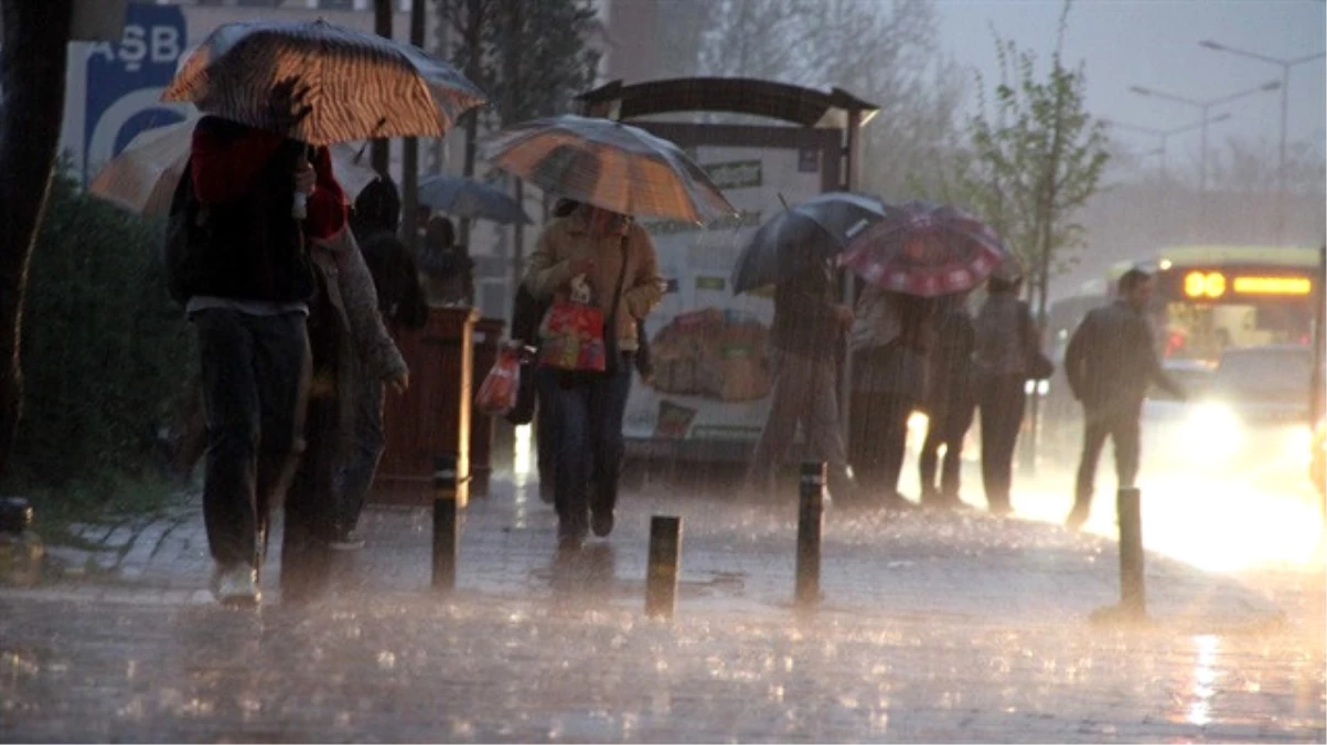İstanbul\'da Yağmur Etkili Oluyor