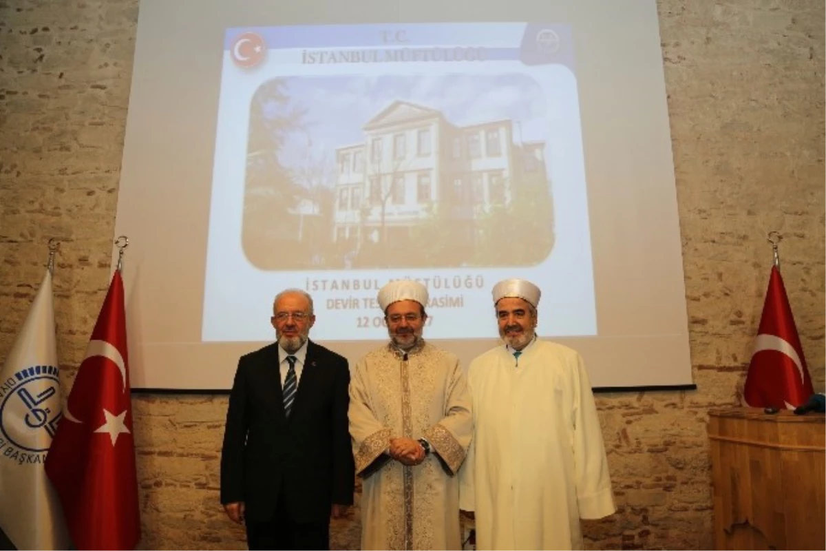 İstanbul Müftülüğü Görevini Prof. Dr. Hasan Kamil Yılmaz Devraldı