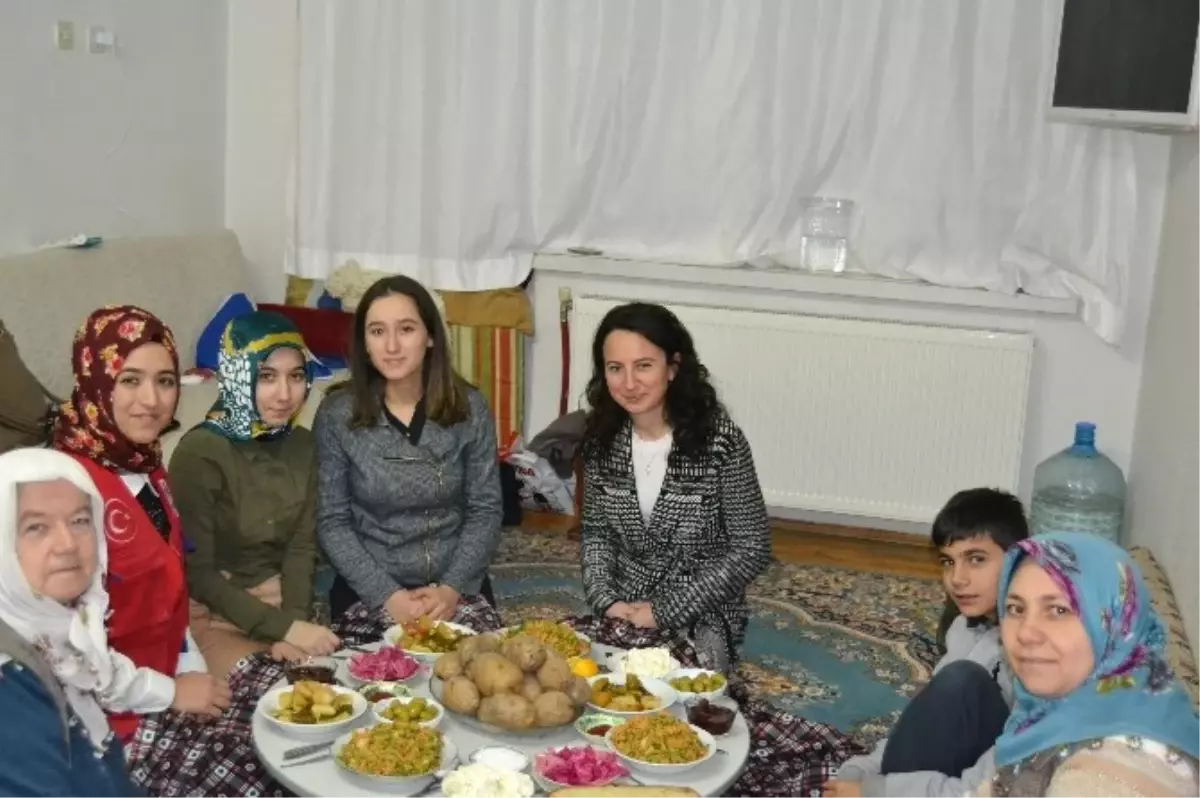 Karahisar Gençlik Merkezi "Çaya Geliyoruz" Projesini Hayata Geçirdi