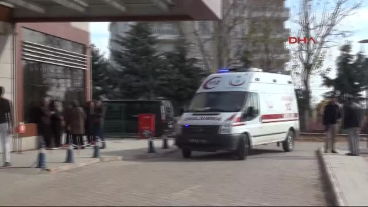 Kilis - Fırat Kalkanı\'nda Yaralanan 1 Türk ve 13 Öso Askeri Kilis\'e Getirildi