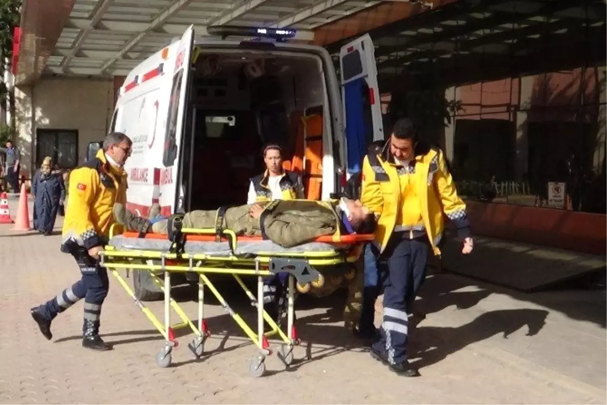 Kilis Fırat Kalkanı\'nda Yaralanan 1 Türk ve 13 Öso Askeri Kilis\'e Getirildi- Yeniden