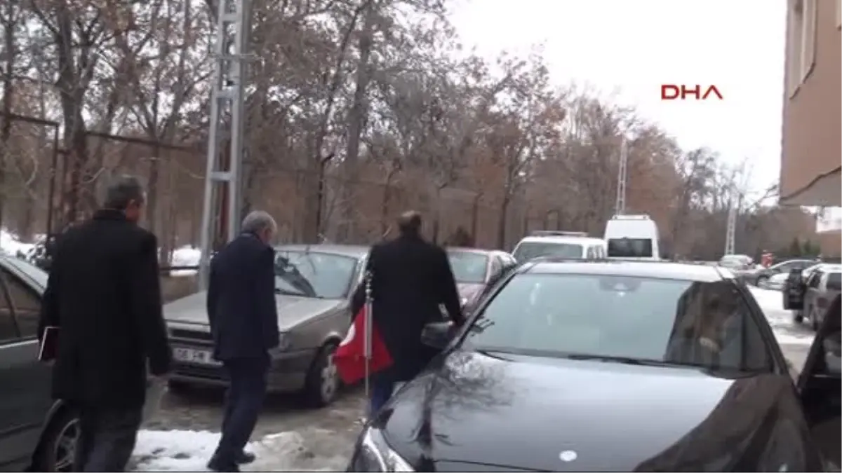 Kırıkkale Servis Aracı Bozuldu, Twitter Attığı Vali, Makam Aracı Ile Okula Götürdü