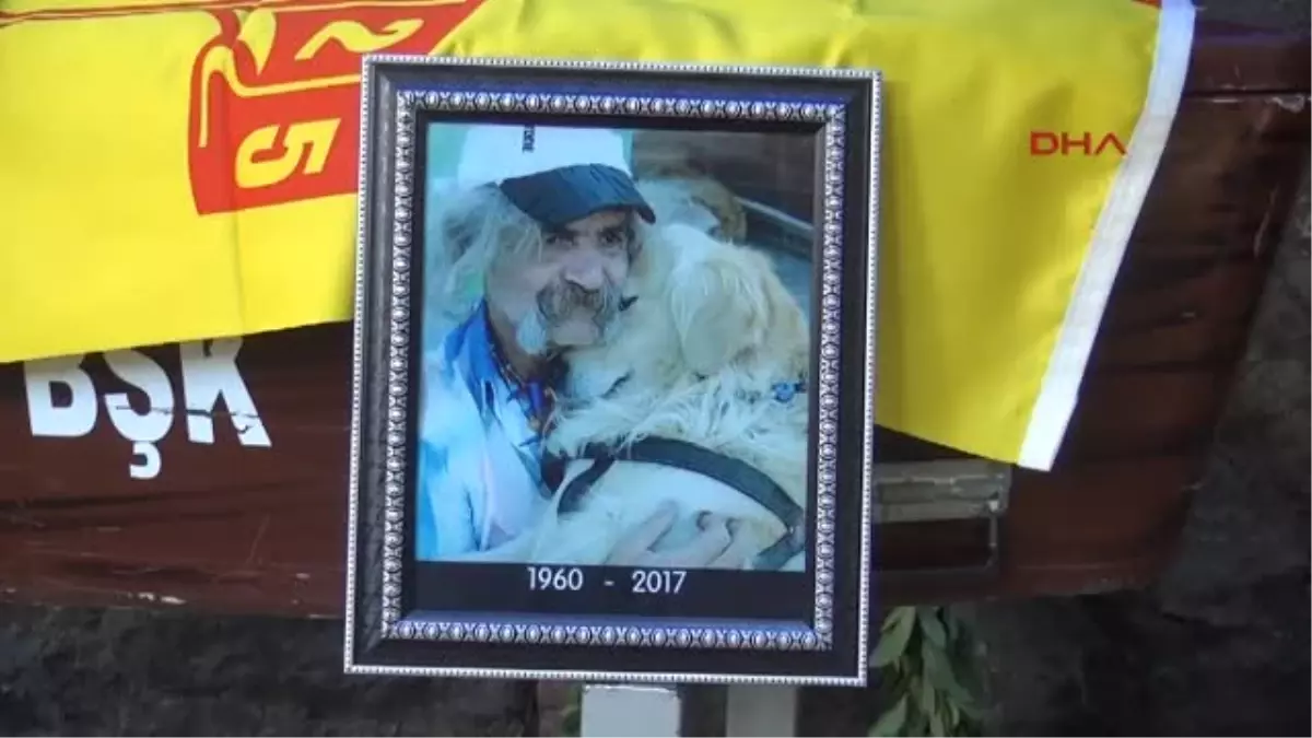 Muğla Rottweiller Çetesinin Lideri Izmir\'de Son Yolculuğuna Gönderildi