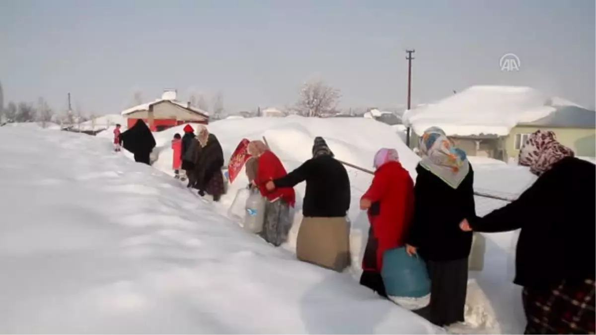 Muş\'ta Elektrik Faturasını Ödemeyen Köyün Suyu Kesildi