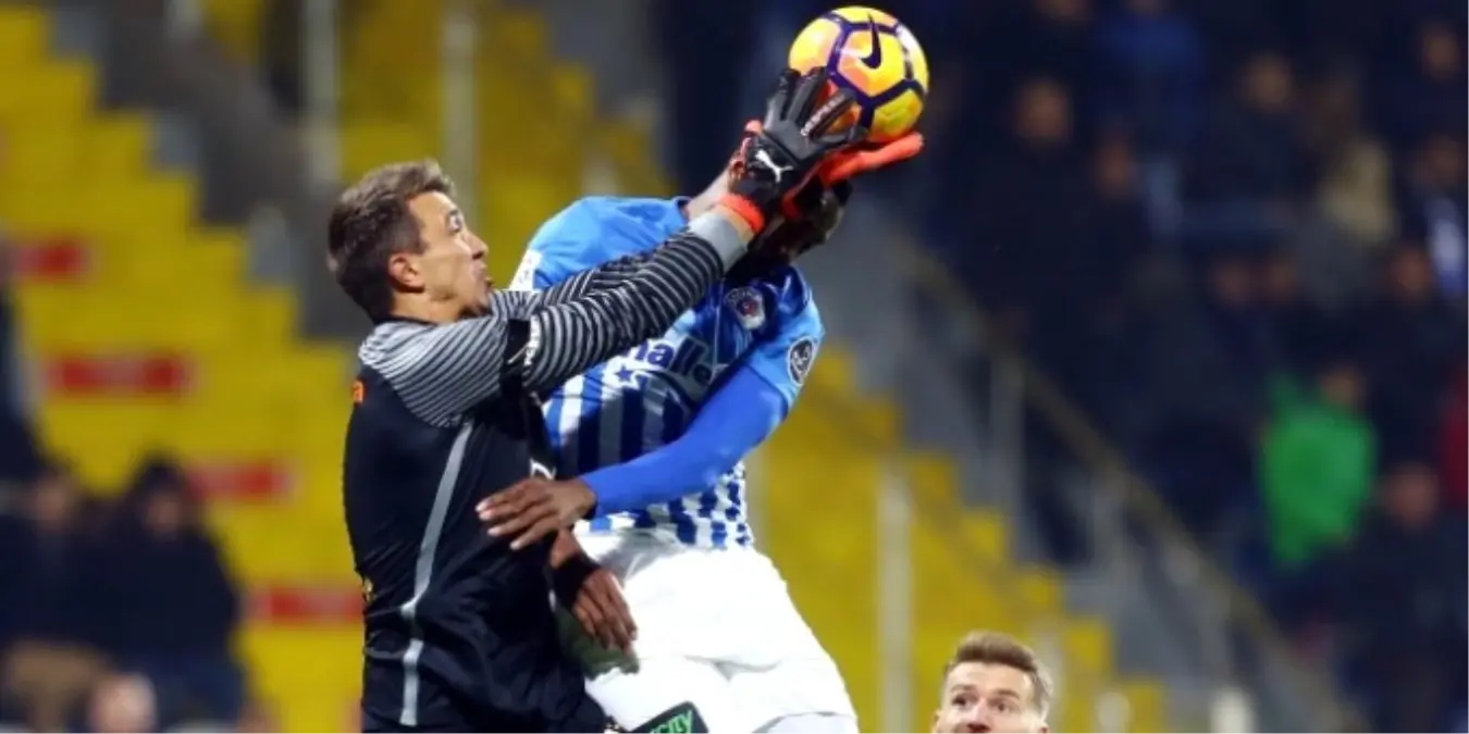 Galatasaray\'da Muslera İçin Seferberlik İlan Edildi