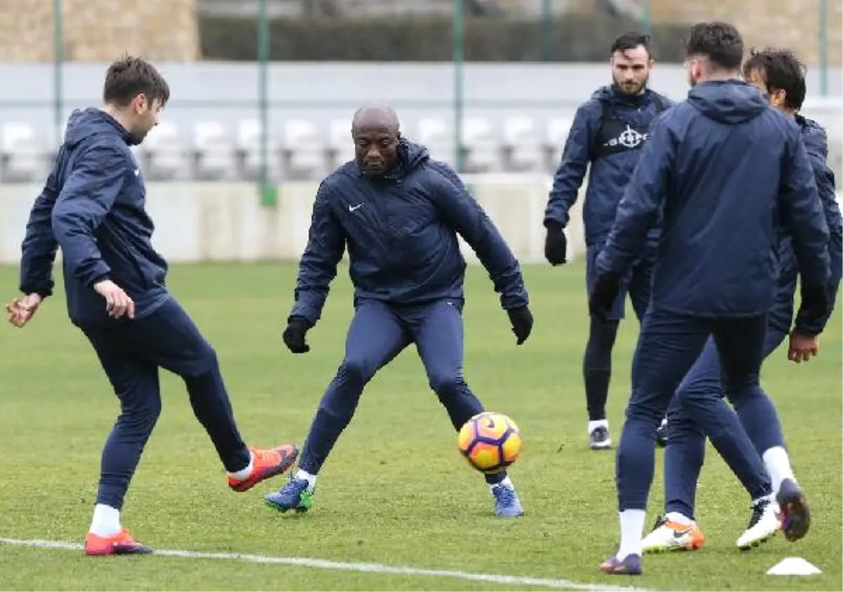 Osmanlıspor Ankara\'ya Döndü