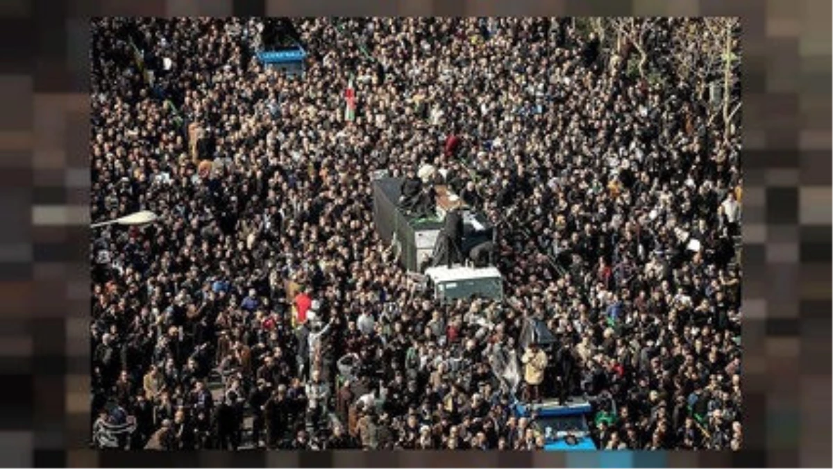 Rafsancani\'nin Cenaze Töreni Reformistlere Destek Gösterisine Dönüştü