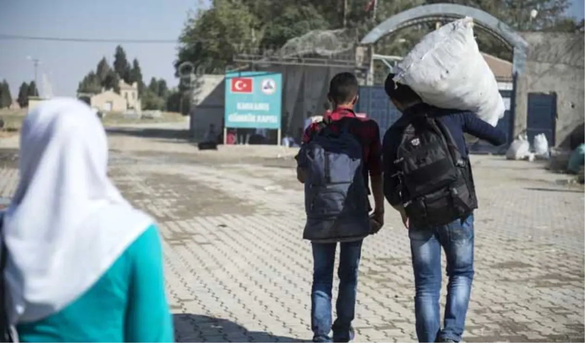 Suriyelilerin Cerablus\'a Dönüşleri Sürüyor