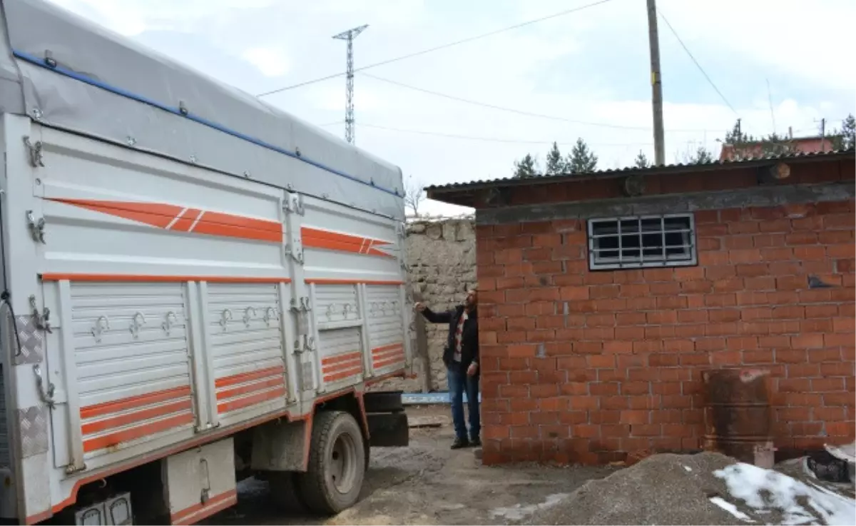 Suşehri\'nde Sokak Hayvanları İçin Toplama Barınağı Yapıldı