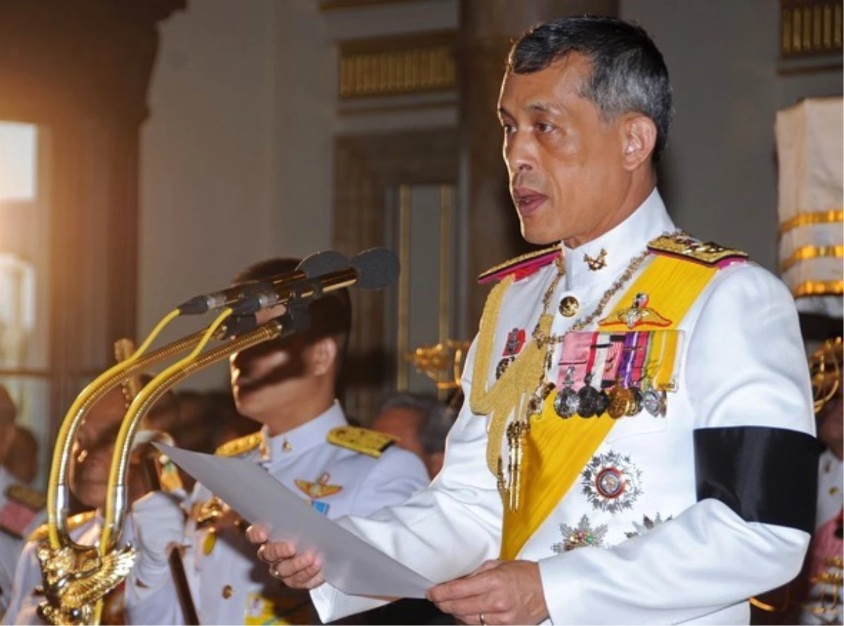 Tayland Kralı, Saltanat Naipliğiyle İlgili Anayasa Değişikliği Talep Etti