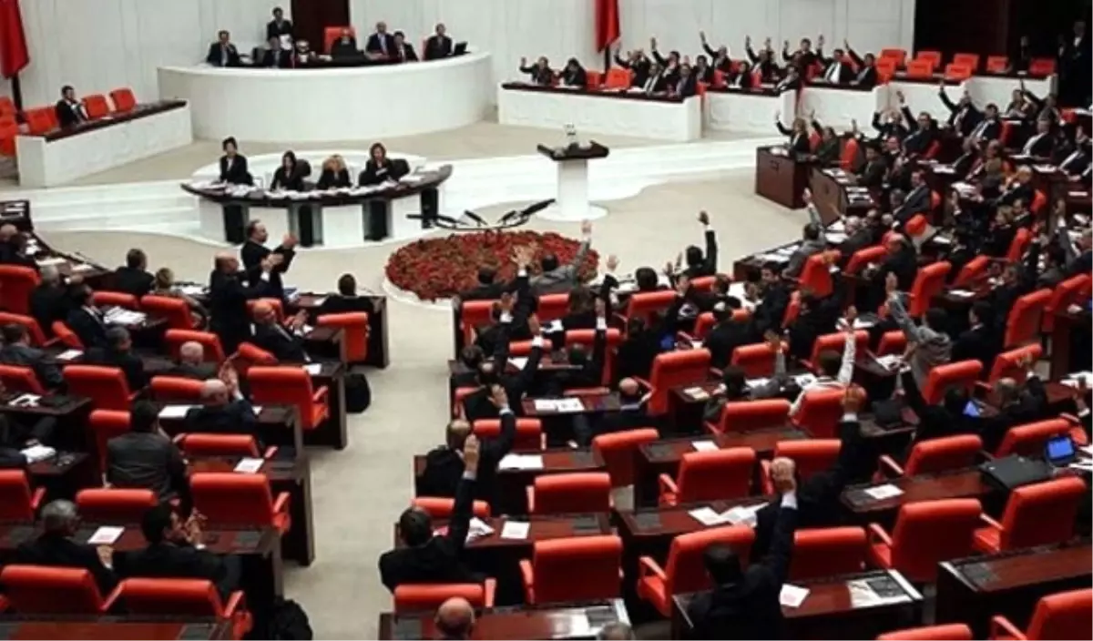 TBMM Genel Kurulu Tartışma ile Açıldı