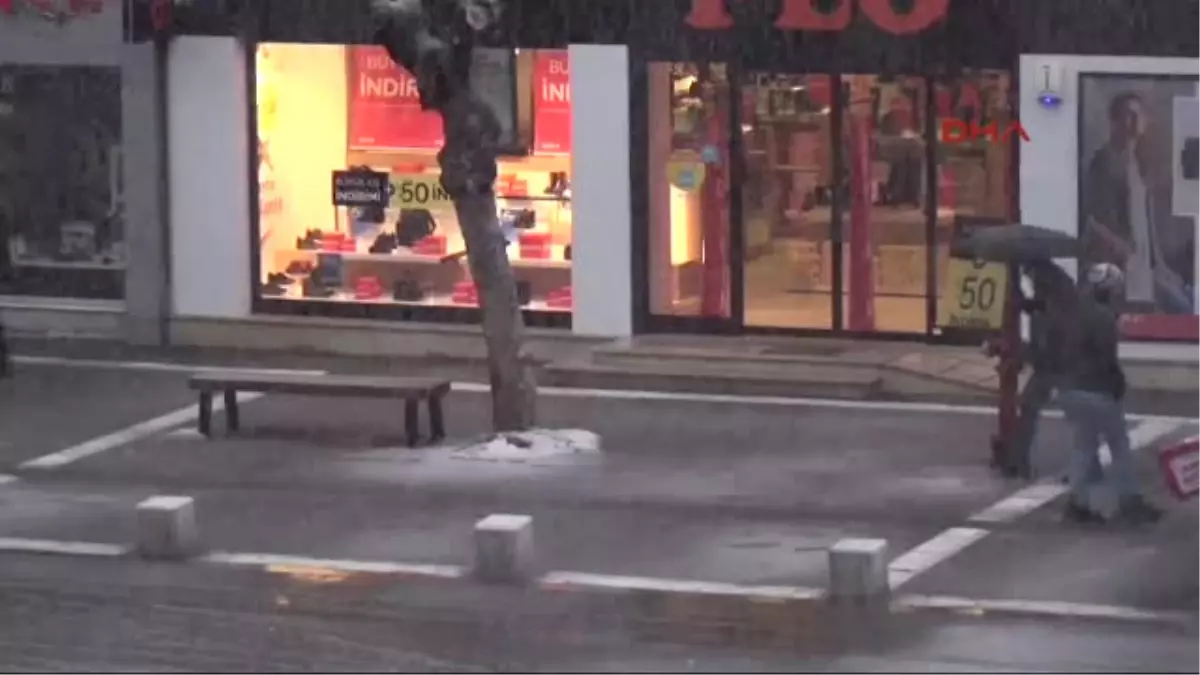 Uşak\'ta Kar Yağışı