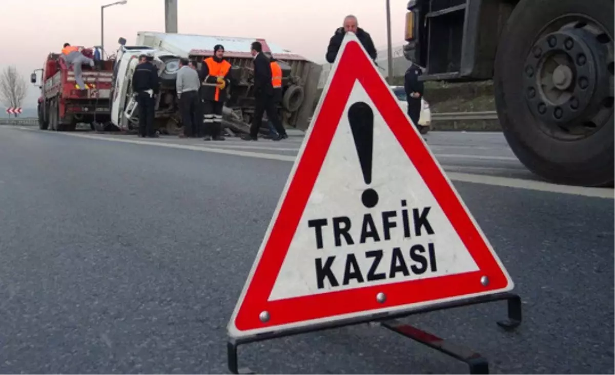 Yozgat\'ta Zincirleme Trafik Kazası: 4 Yaralı