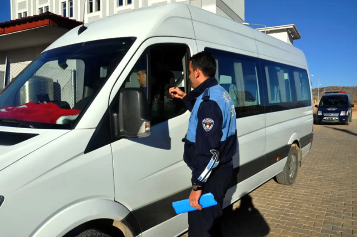 Zabıta Öğrenci Servislerini Denetledi