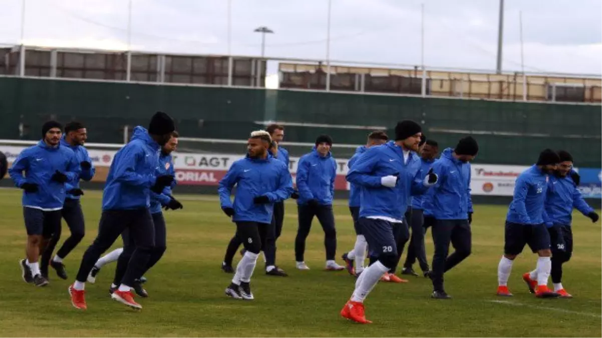 Antalyaspor\'da Gaziantepspor Maçı Hazırlıkları Devam Ediyor