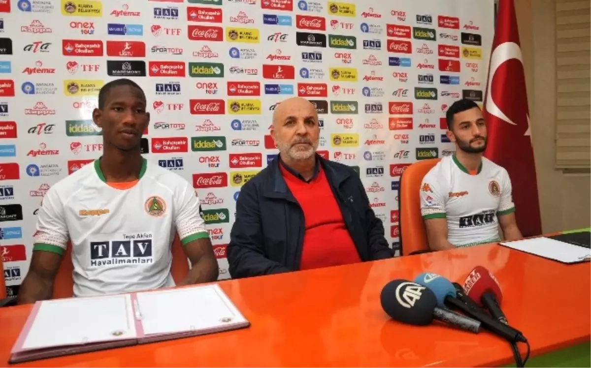 Aytemiz Alanyaspor, Glynor Plet ve Emre Nefiz\'i Renklerine Bağladı