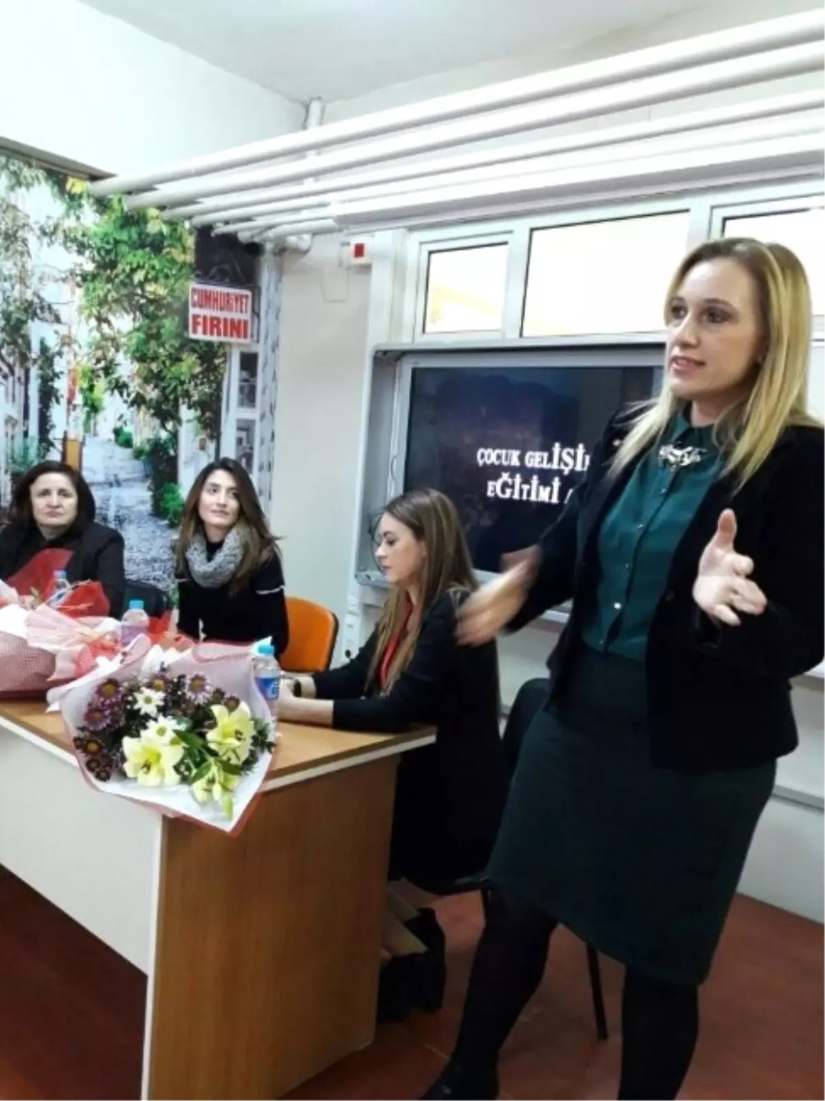 Ayvalık Zübeyde Hanım Mtal\'de Kariyer Günleri