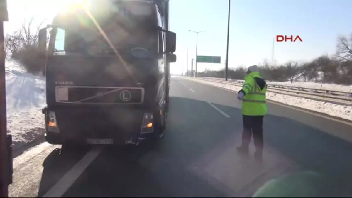 Edirne Kapıkule\'de 24 Kilometre Tır Kuyruğu