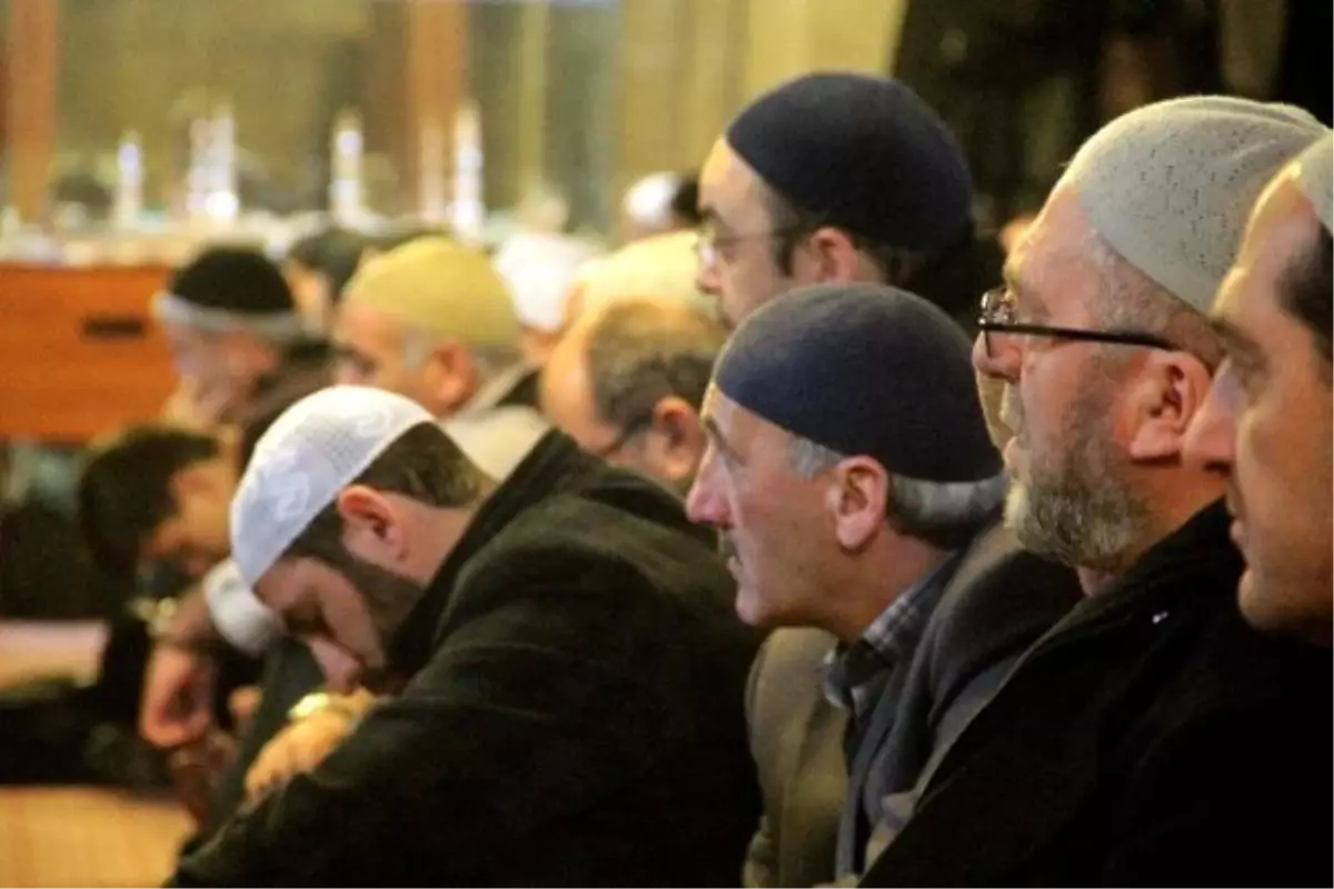 Erzurum\'da "1001 Hatim" Duası Edildi