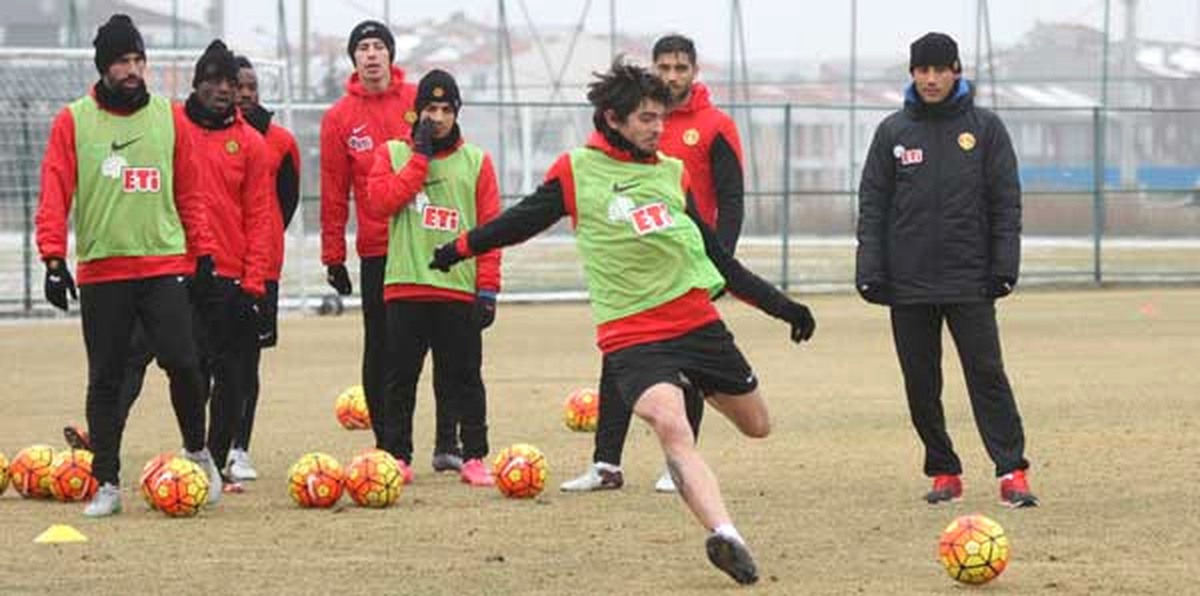 Eskişehirspor\'da Altınordu Maçı Hazırlıkları