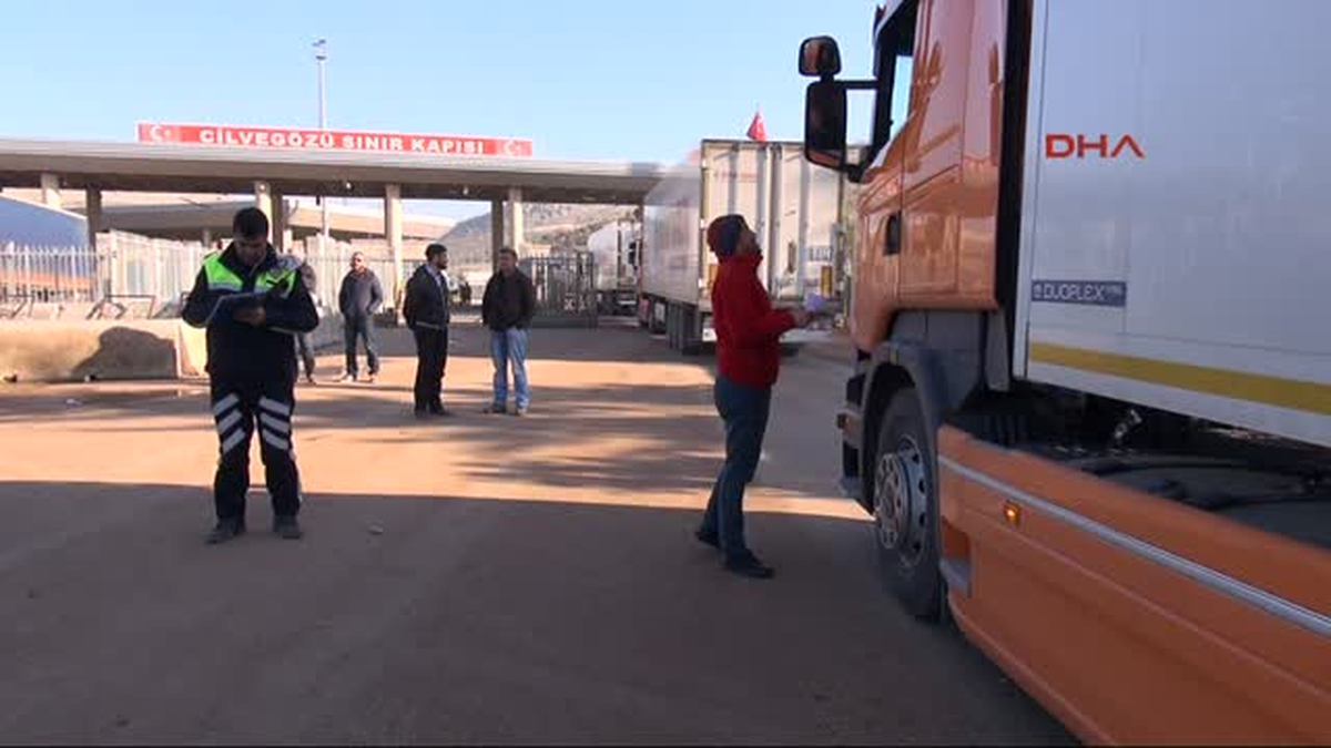 Hatay Ak Partili Gençler Suriye\'ye 25\'inci Tır\'ı Uğurladı