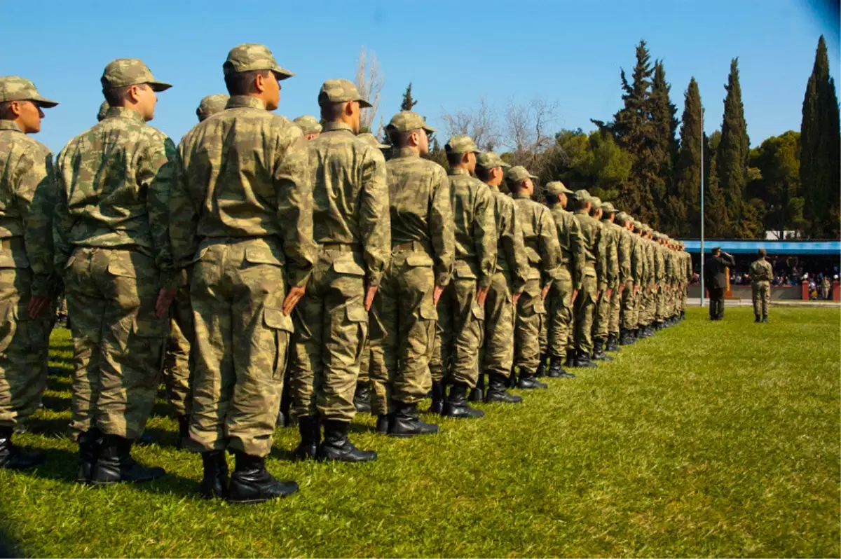 Orduya 10 Bin FETÖ\'cü Asker Katılacak