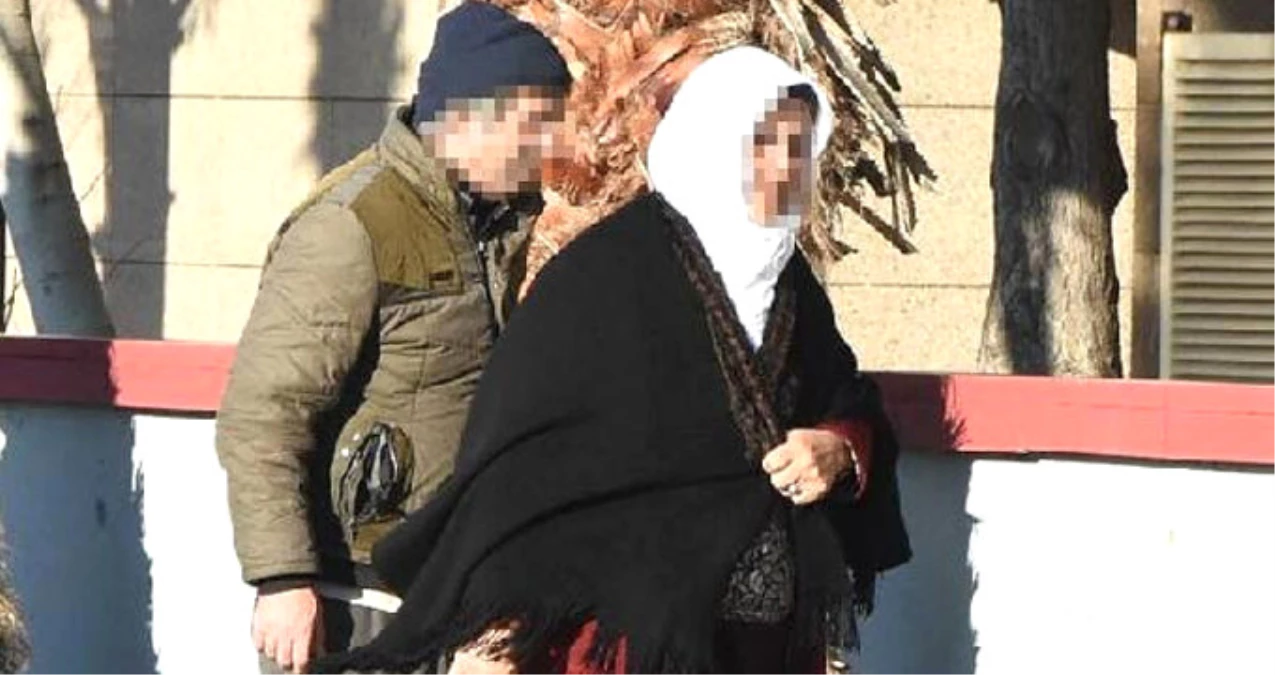 İzmir\'i Kana Bulayan Teröristin Cenazesini Almaya Gelen Aileye Cenaze Aracı Vermediler