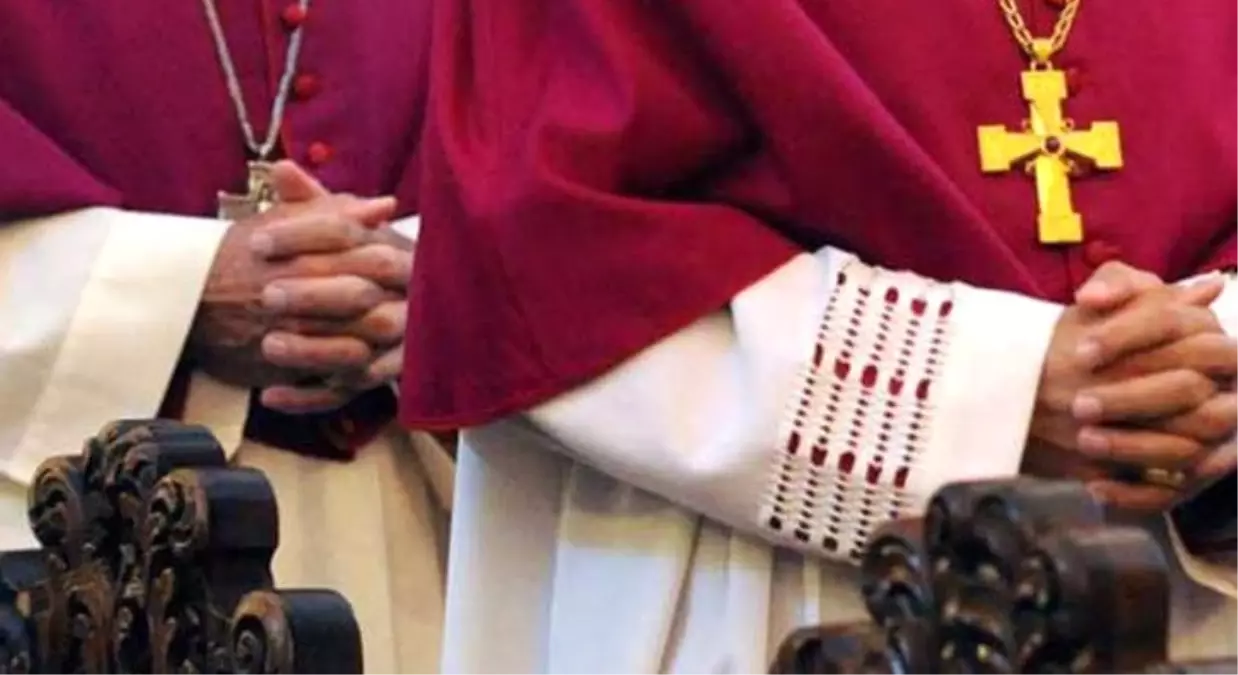Katolik Rahipler Yalnızlıktan Şikayetçi