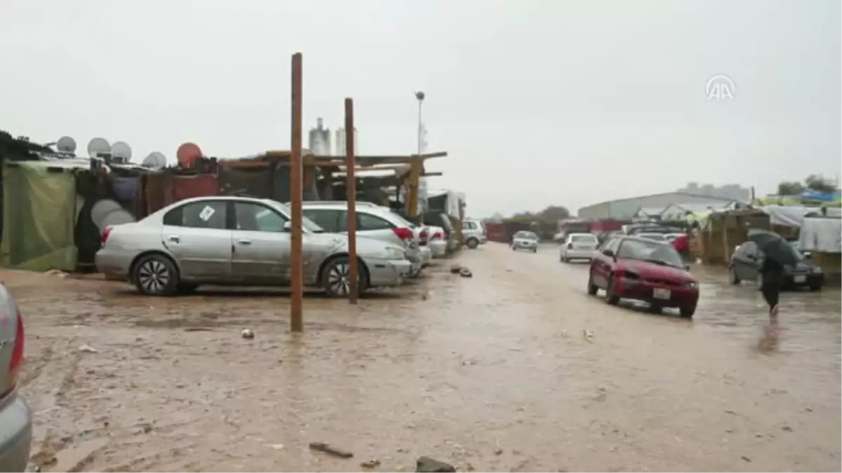 Libya\'da Iktidar Savaşlarının Gölgesinde "Sığınmacı Sorunu"