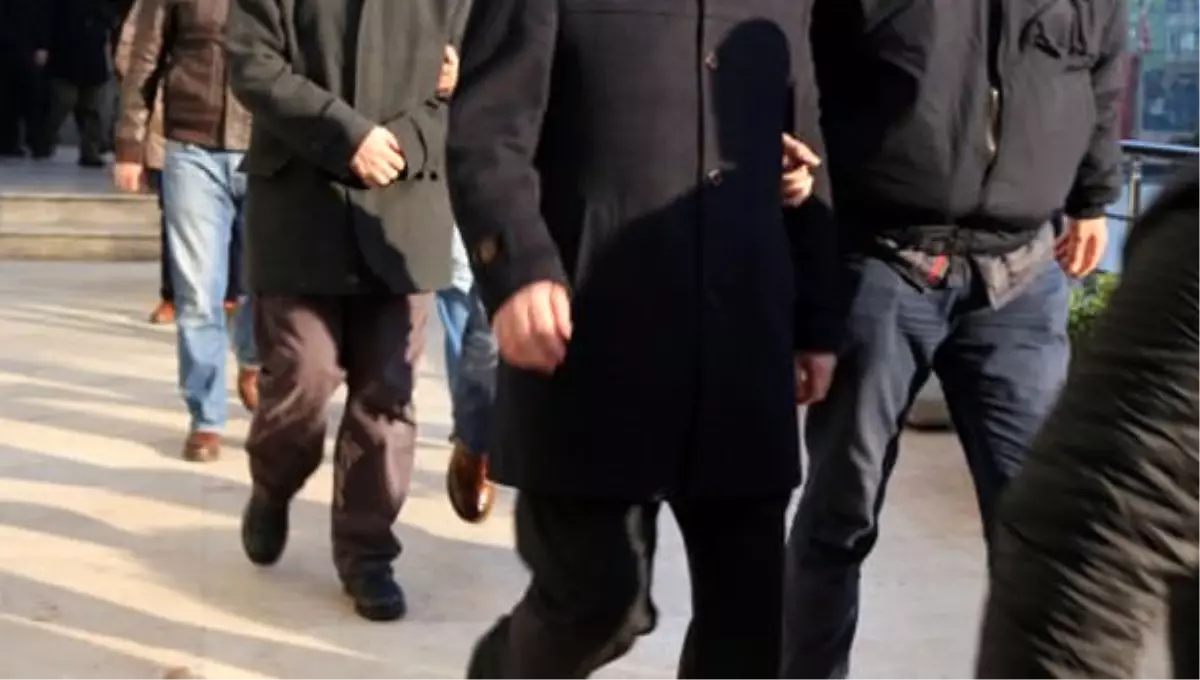 Manisa\'da Fetö Operasyonunda: 7 Gözaltı
