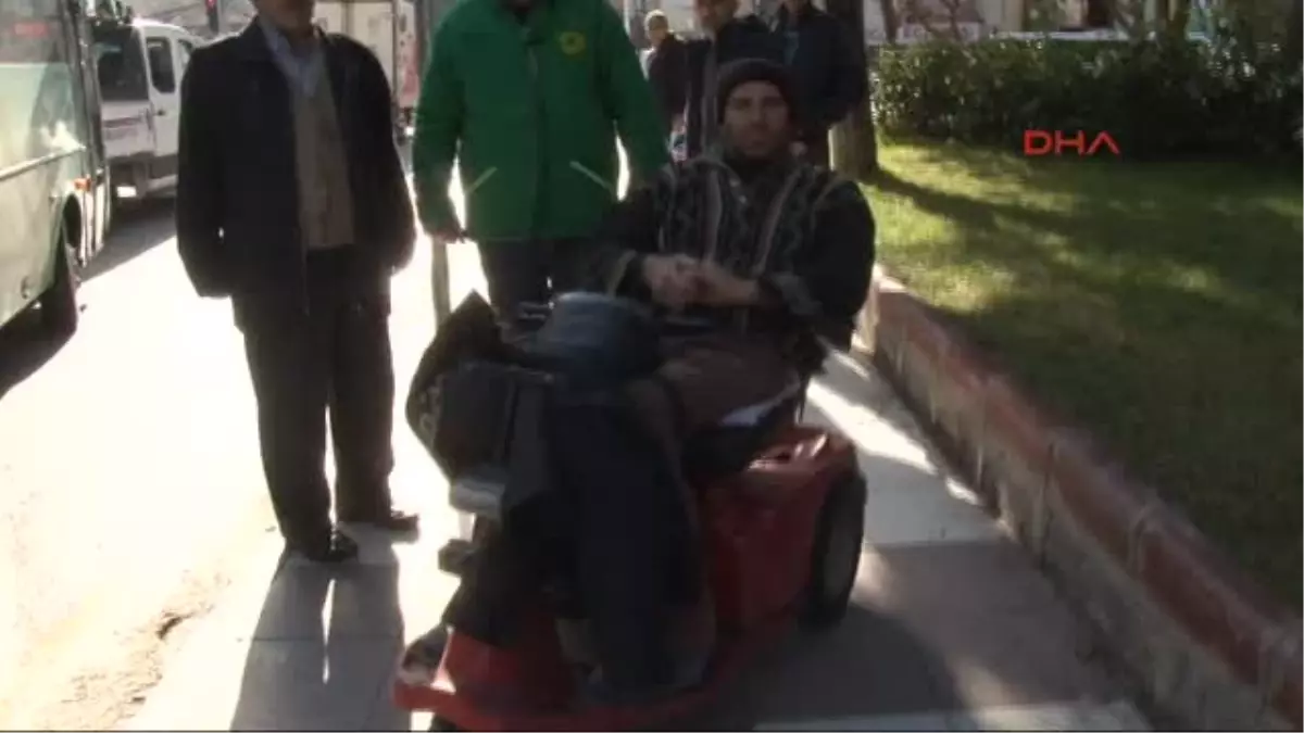 Manisa Engelli Oğlunun Cezaevine Girmemesi Için Yardım Istedi