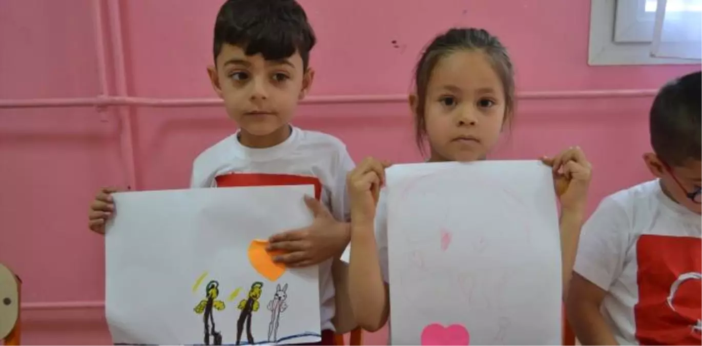 Minik Öğrencilerden Mehmetçik\'e Mektup