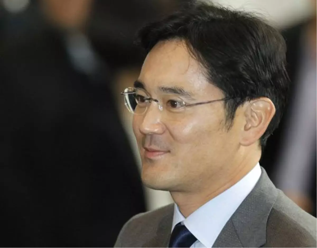 Samsung Lideri Jay Lee, Rüşvet Skandalı Üzerine 22 Saat Sorgulandı