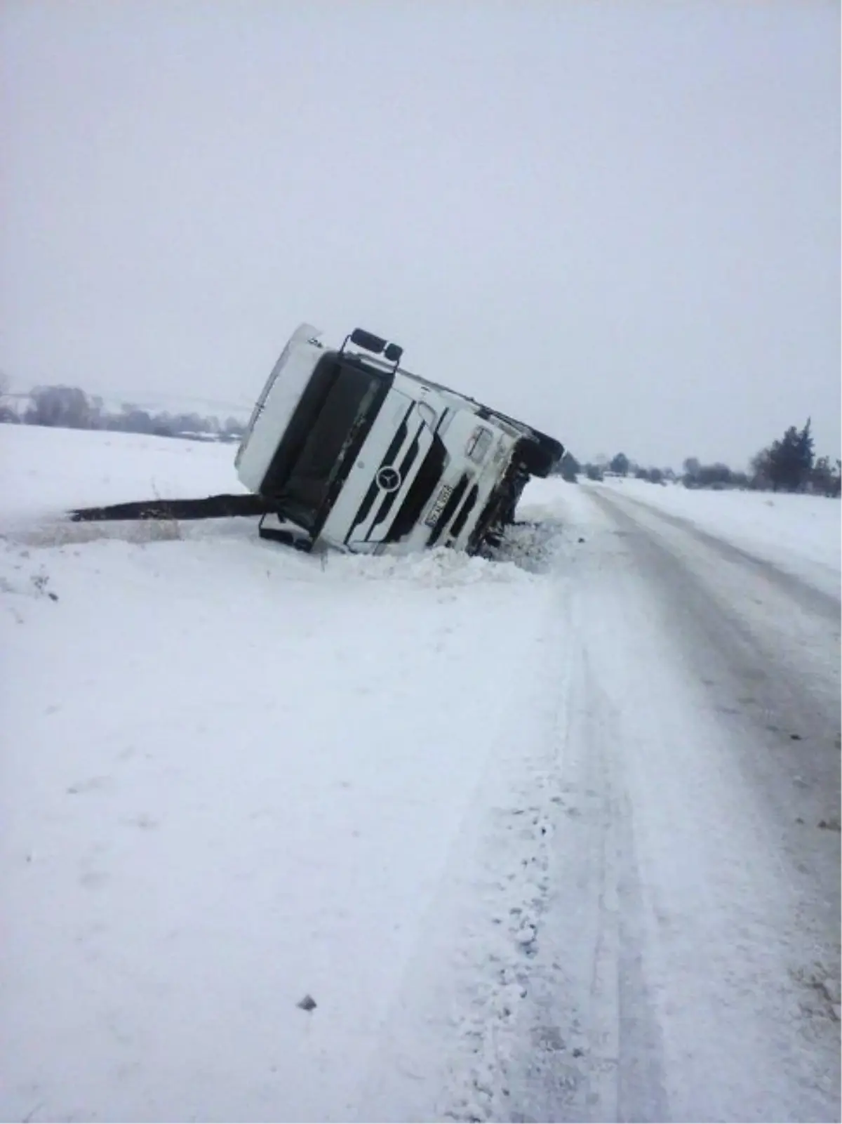 Tekirdağ\'da Kamyon Devrildi
