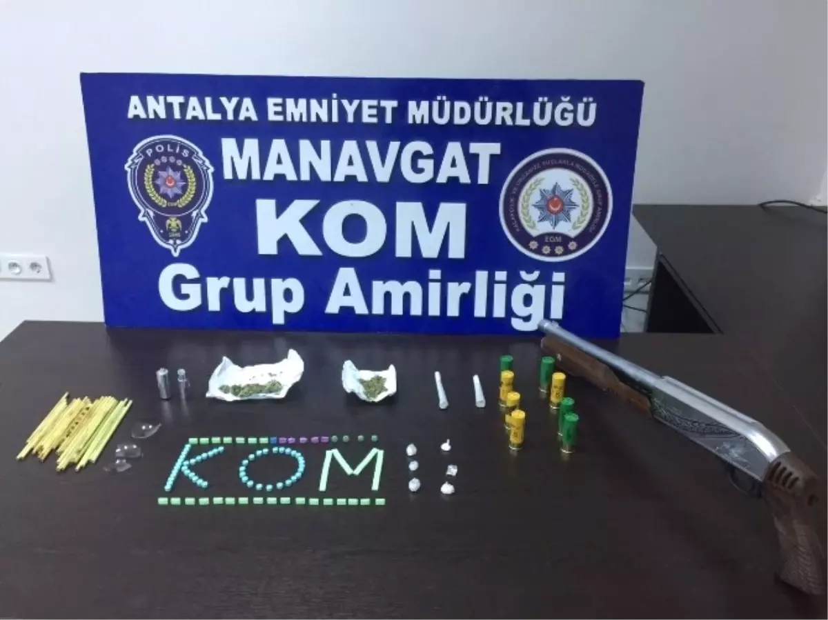 Uyuşturucu Tacirleri Tutuklandı