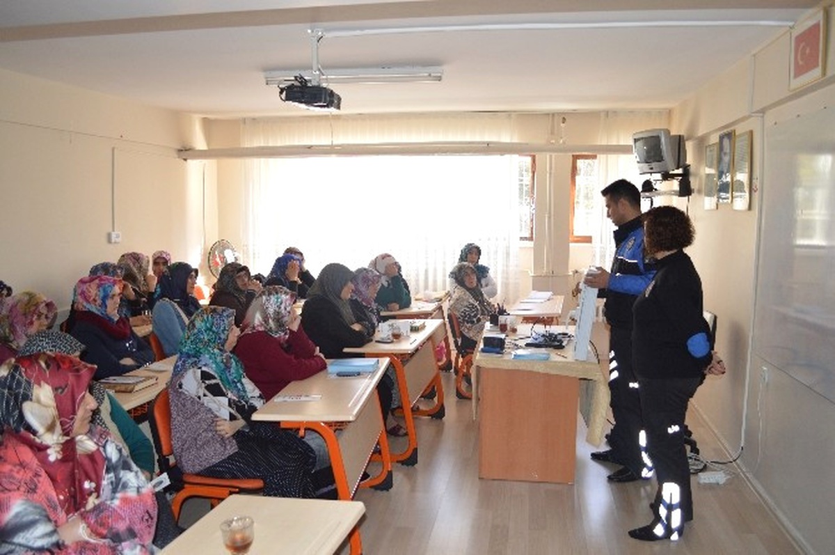 Yunus Emre Mahallesi Sorumluluk Alanı Huzur Toplantısı Yapıldı