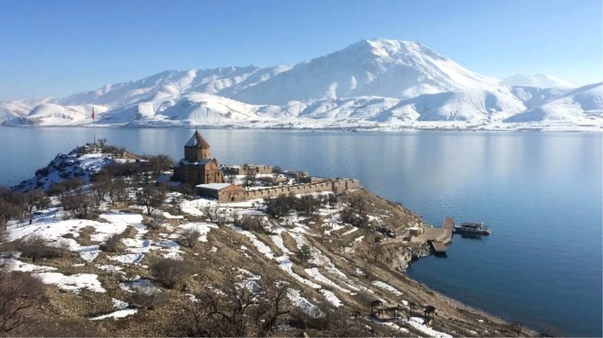 Akdamar Adası Kışında Bir Güzel