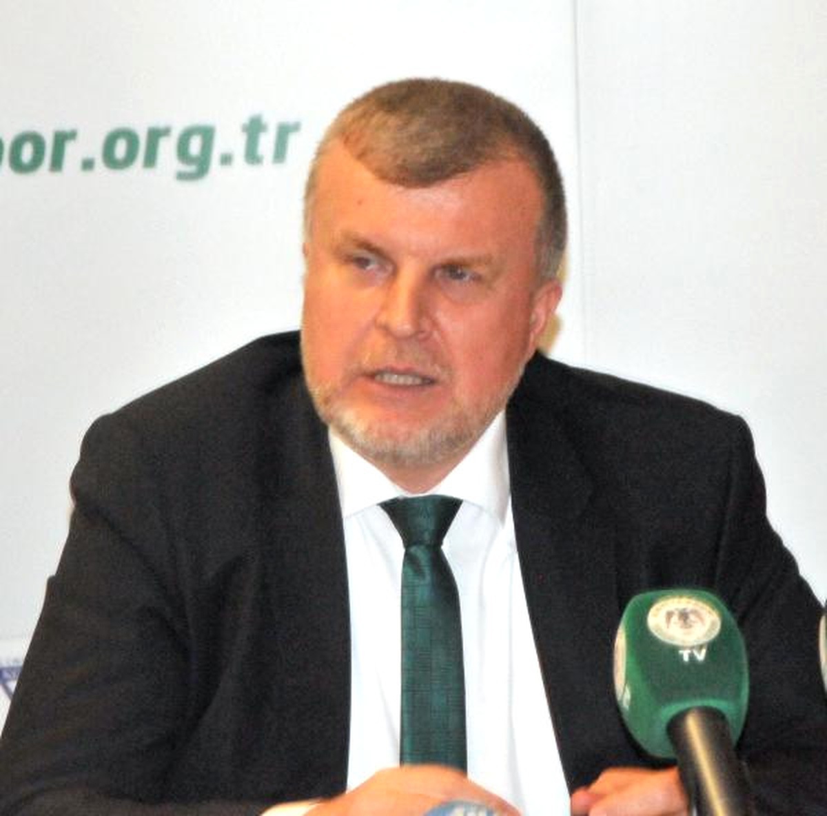 Atiker Konyaspor Başkanı Şan: "Mete Kalkavan\'ı Tebrik Ediyorum"